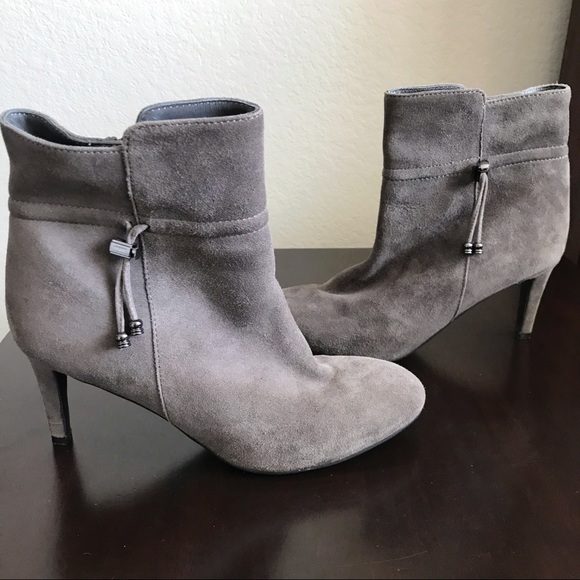 Lands' End Shoes - LANDS END Gray Suede Heeled Tassel Ankle Boots 9